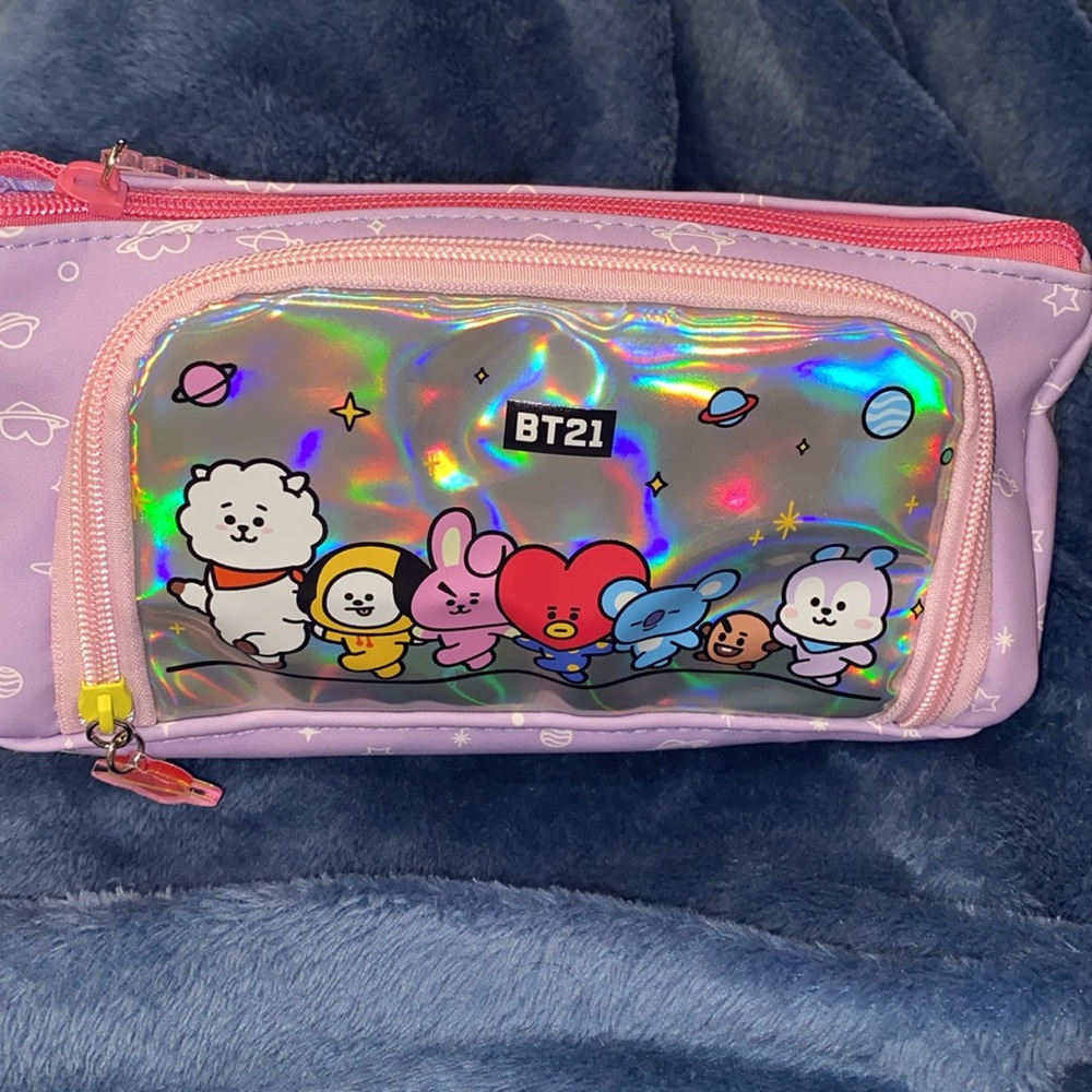 BT21 Collection Big PU Holographic Stationery Case - Picture 3 of 5